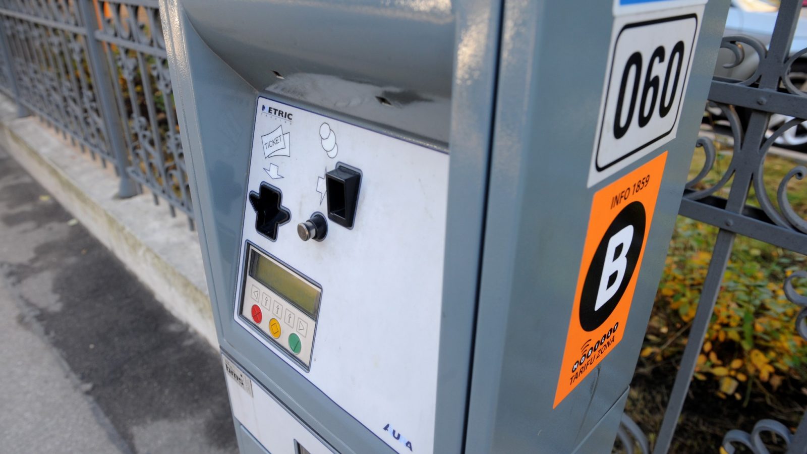 Autostāvvietu kases automāti